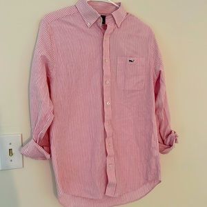 Men’s Vineyard Vines button down shirt